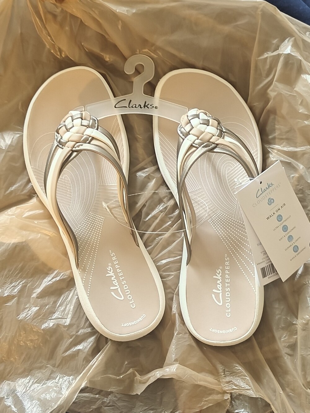 NWT Clarks Women's Cloudsteppers Sandals - Cream and Tan Size 7
